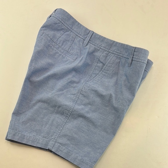 Talbots Woman’s PERFECT SHORTS - 7" - CHAMBRAY Size 8 - Picture 3 of 14